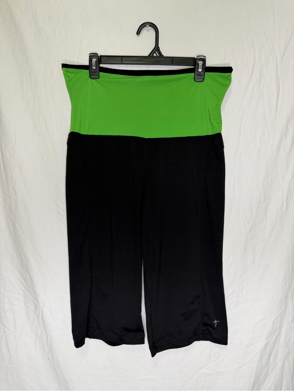 Danskin Now Gabby Reece Capris Lime Green & Black Activewear Size L